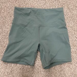 Lululemon Wunder Train High Rise Shorts